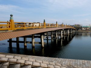 【瀬田の唐橋】京と東国を結ぶ歴史的に重要な戦いが繰り広げられた橋の写真
